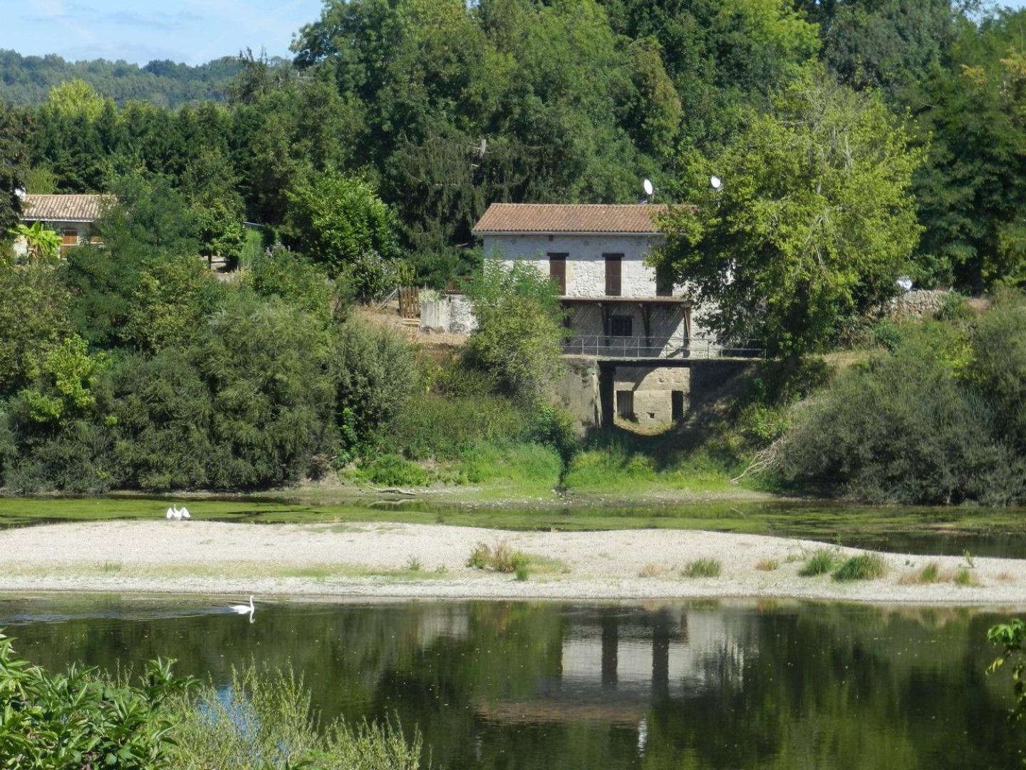 Chambres Et Gites Les Deux Chenes Pres De Bergerac Le Fleix 외부 사진