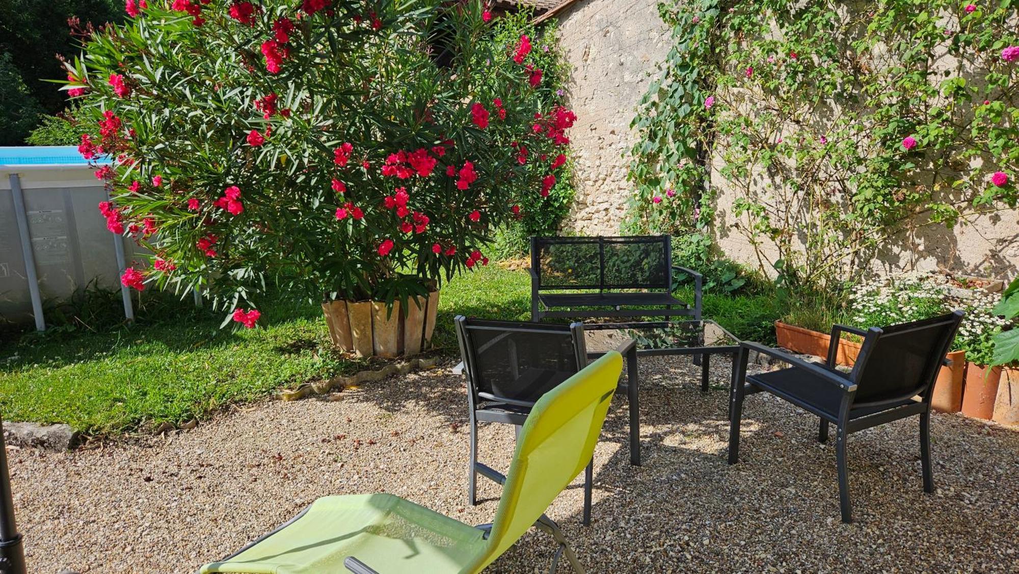 Chambres Et Gites Les Deux Chenes Pres De Bergerac Le Fleix 외부 사진