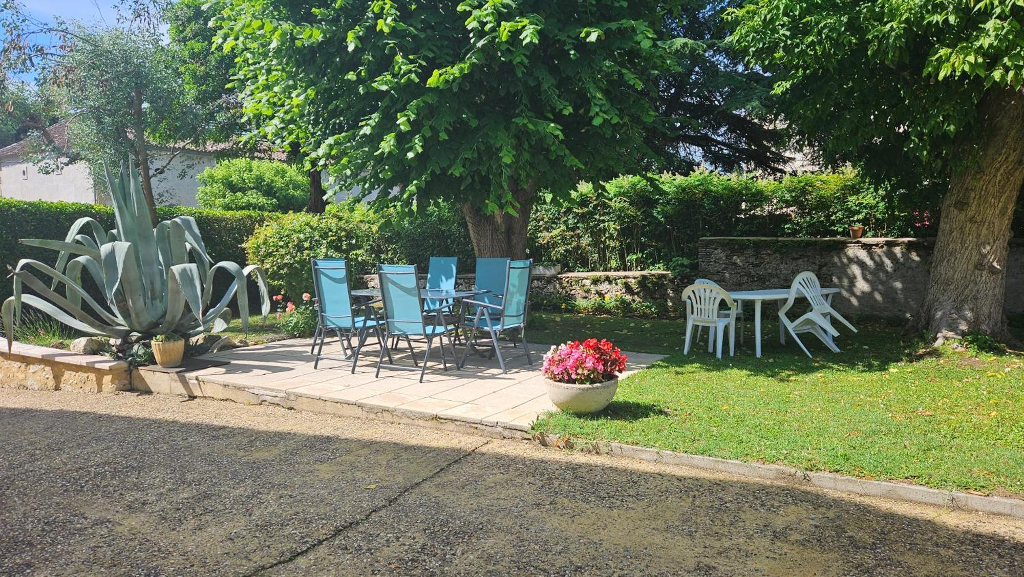 Chambres Et Gites Les Deux Chenes Pres De Bergerac Le Fleix 외부 사진