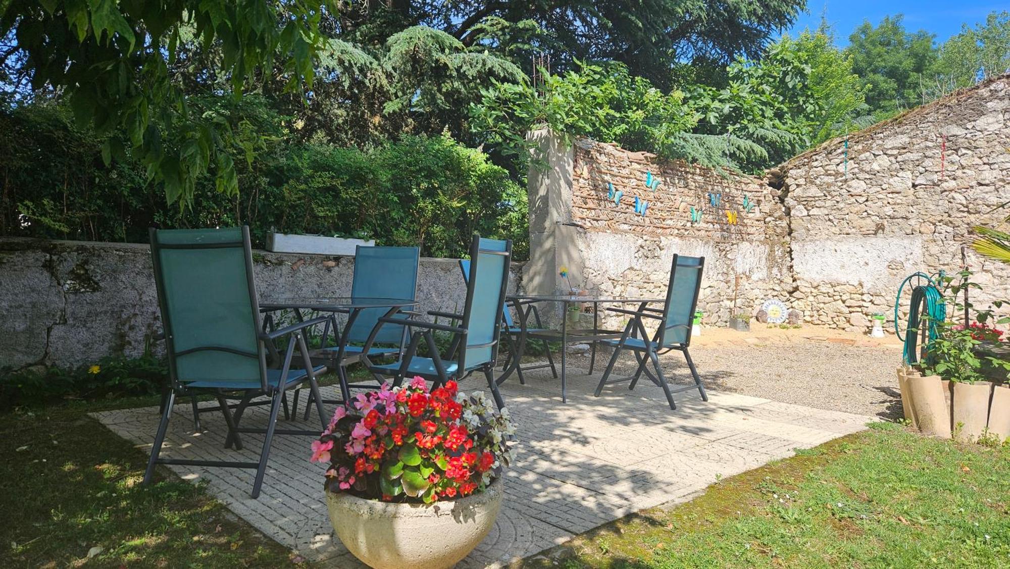 Chambres Et Gites Les Deux Chenes Pres De Bergerac Le Fleix 외부 사진