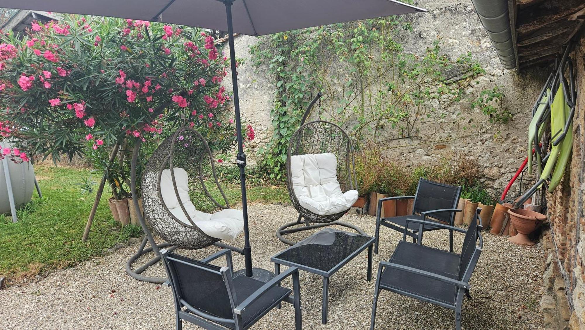 Chambres Et Gites Les Deux Chenes Pres De Bergerac Le Fleix 외부 사진